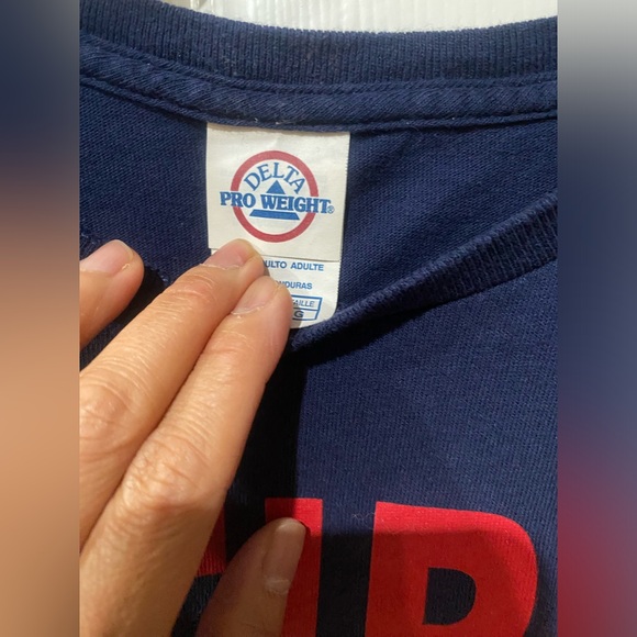 Vintage Retired Tshirt SzL 100% Preshrunk Cotton - Picture 4 of 9